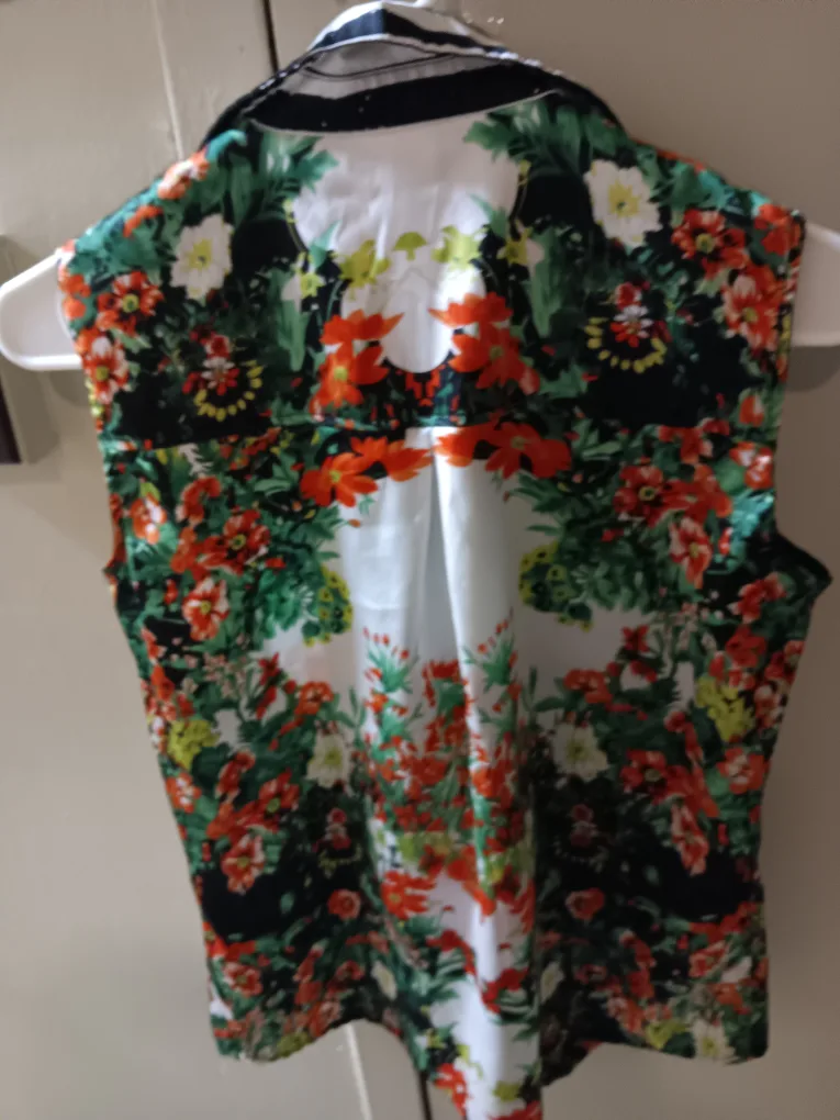 Mark Sleeveless Floral Blouse image indicator(2)