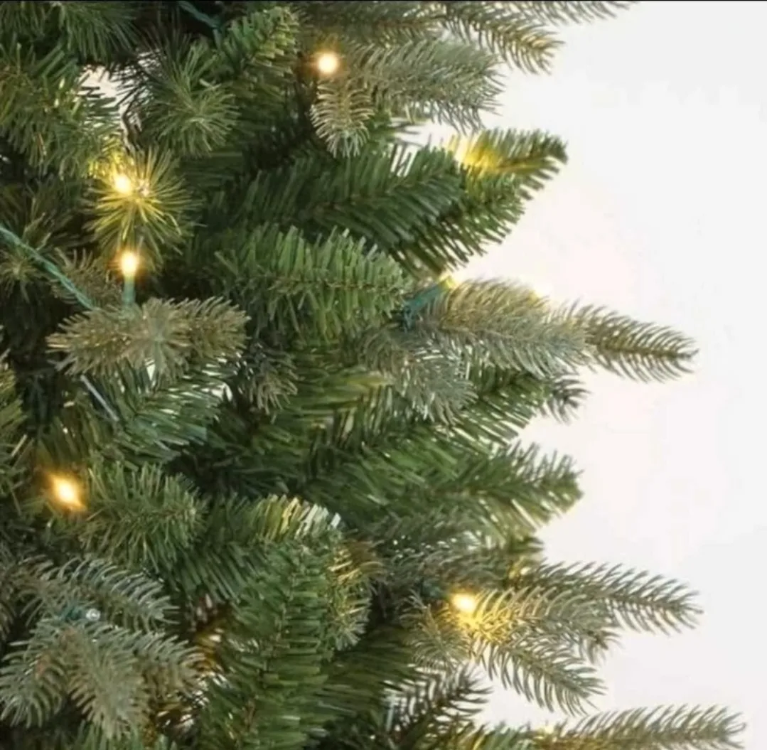 7ft Realistic Christmas Tree image indicator(5)