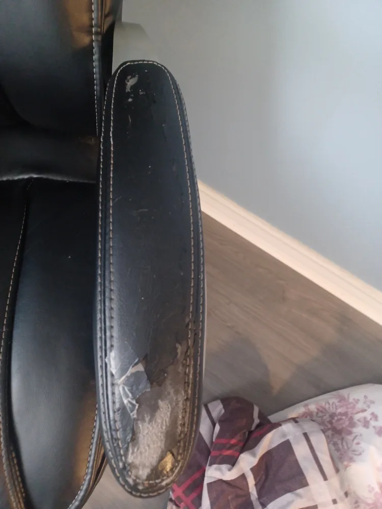 Black Office Chair - Some Wear image indicator(3)