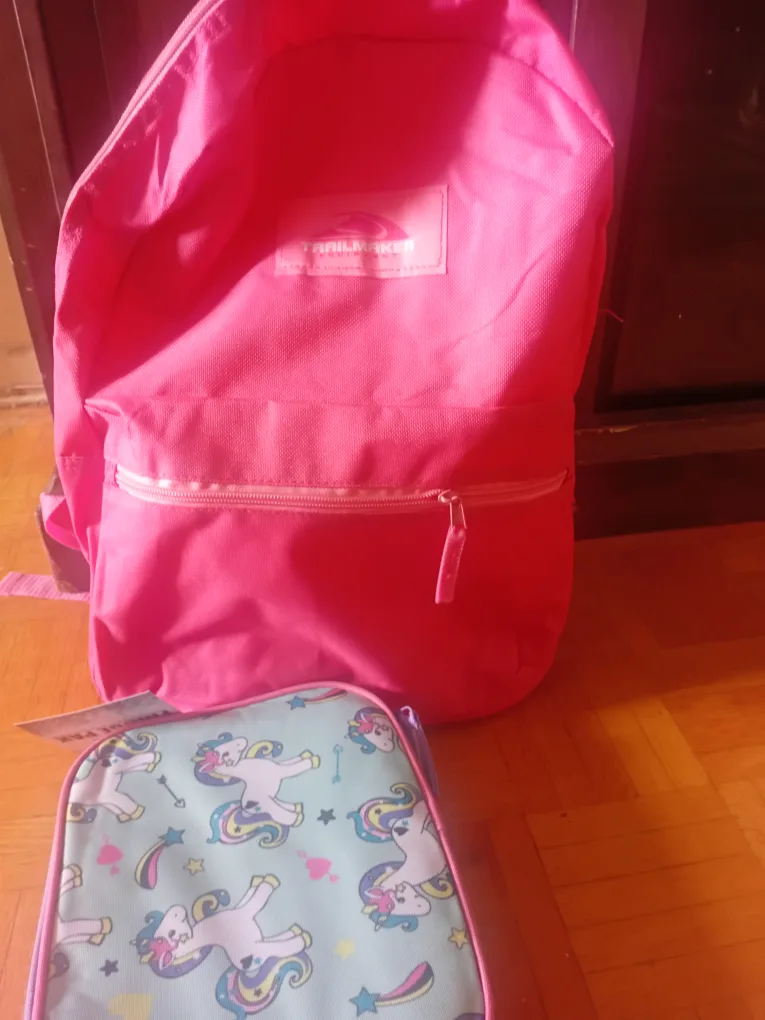 Trailmaker Pink Backpack & Unicorn Lunch Bag image indicator(2)