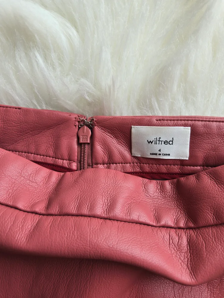 Wilfred Tempest Warm Sienna Leather Skirt - Size 4 image indicator(3)