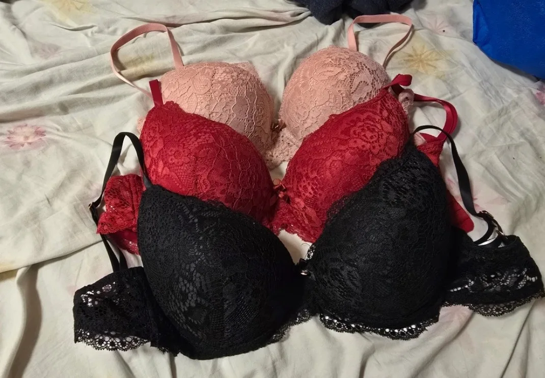 36C Marilyn Monroe Bras x2 thumbnail