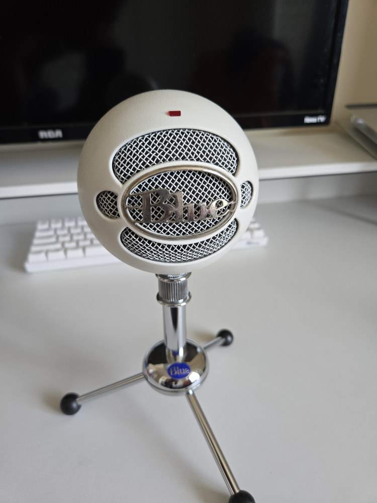 Blue Snowball USB Microphone - White