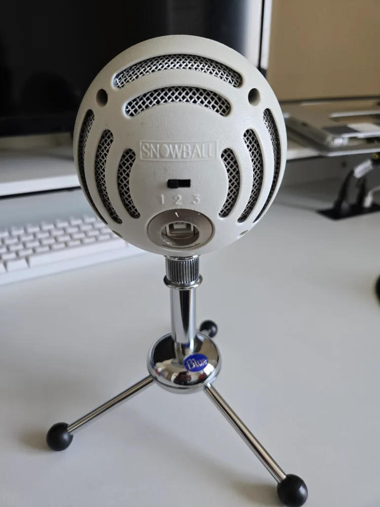 Blue Snowball USB Microphone - White image indicator(2)