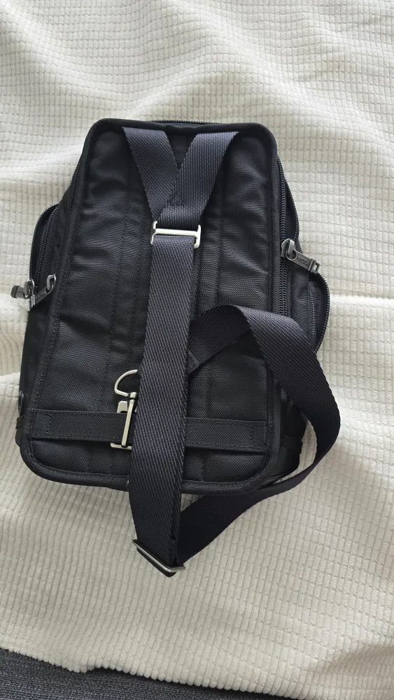 Tumi Black Sling Bag image indicator(3)