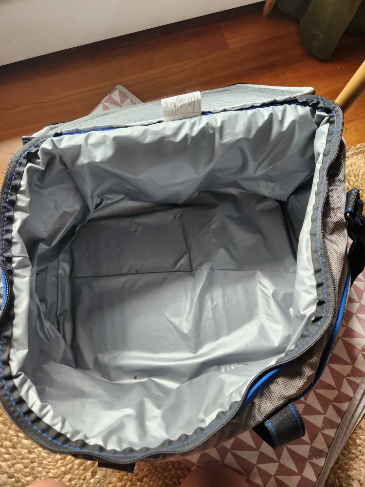 Broadstone Gray & Blue Cooler Bag image indicator(2)