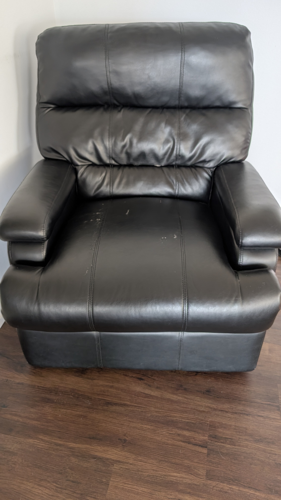 Black Leather Single Recliner Chair