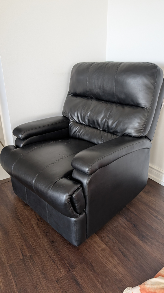 Black Leather Single Recliner Chair - photo 2