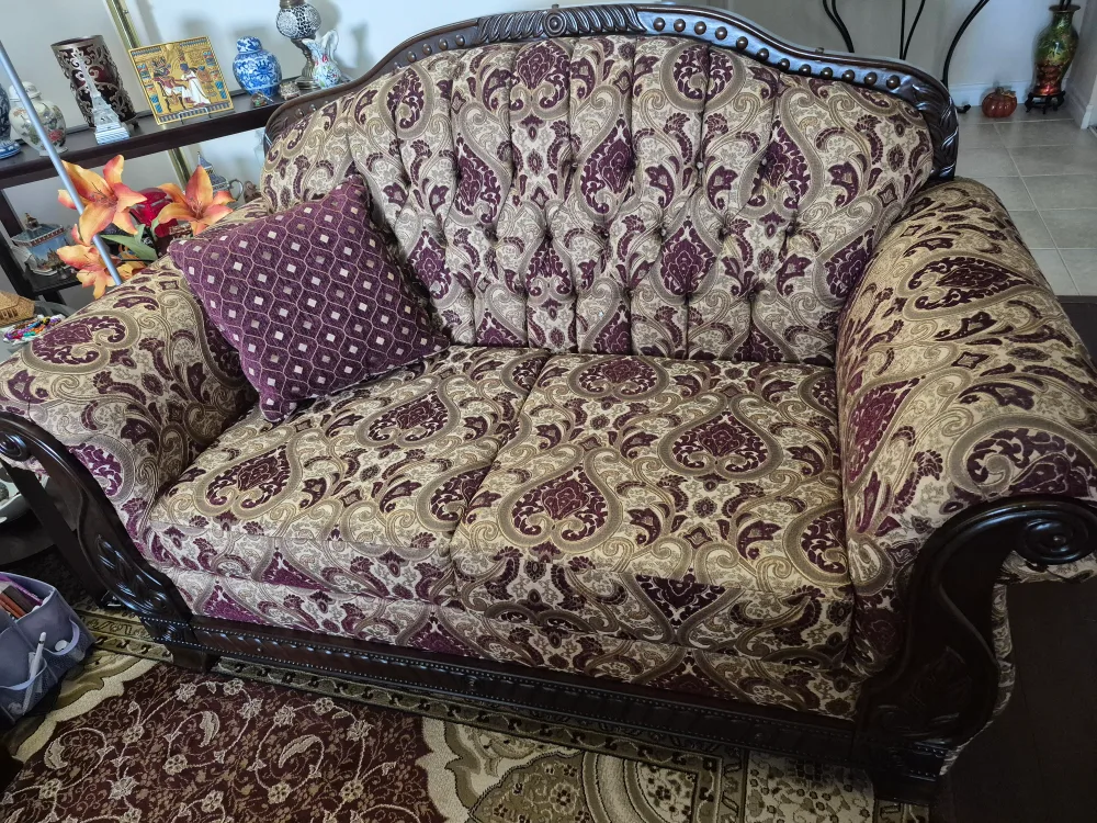 Patterned Loveseat and Sofa image indicator(2)