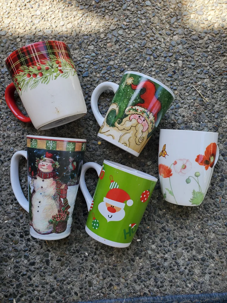 Assorted Mugs & Water Bottles thumbnail