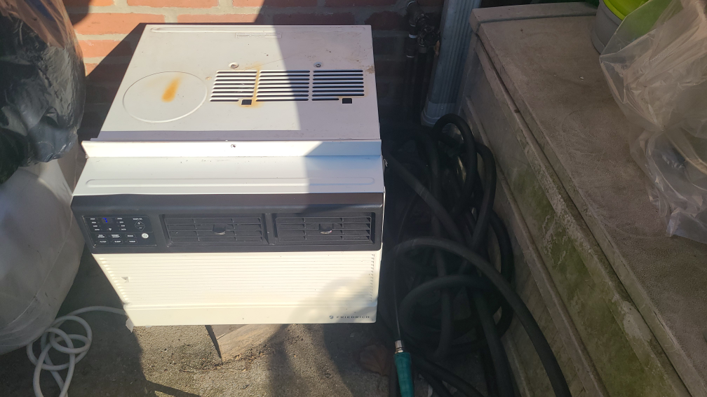 Friedrich Air Conditioner - photo 2