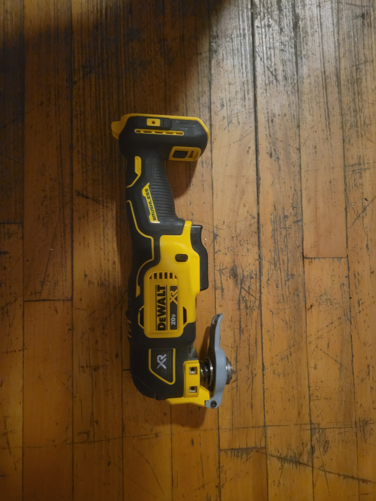 DeWalt 20V XR Oscillating Multi-Tool - photo 4