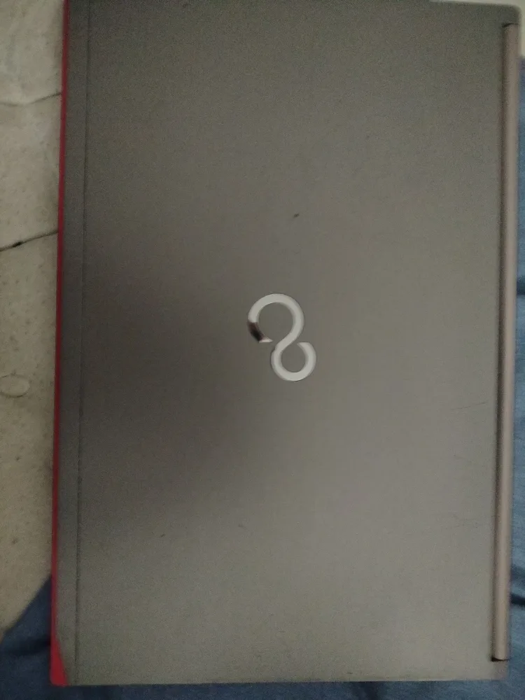 Fujitsu LIFEBOOK E756 Laptop image indicator(3)