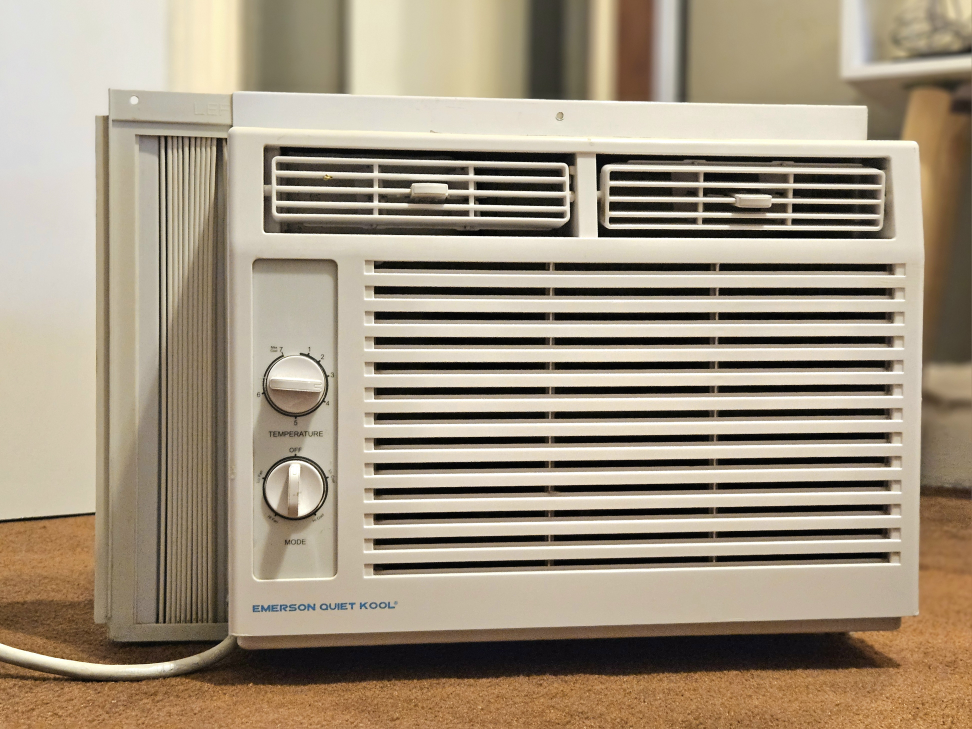 Window Air Conditioner - Emerson Quiet Kool