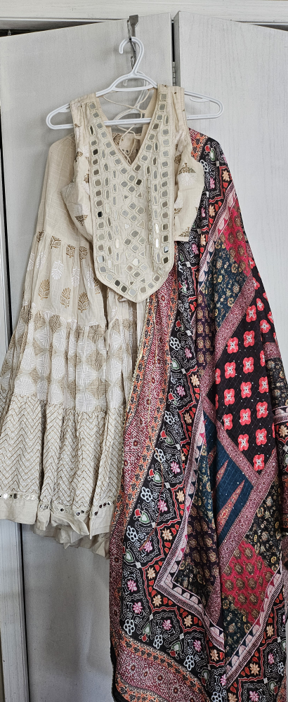 Indian Lehenga Choli Set - photo 2