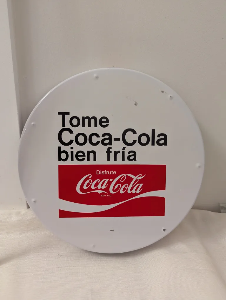 Vintage Mexican 1970s Coca-Cola Serving Tray Couple in garden image indicator(2)