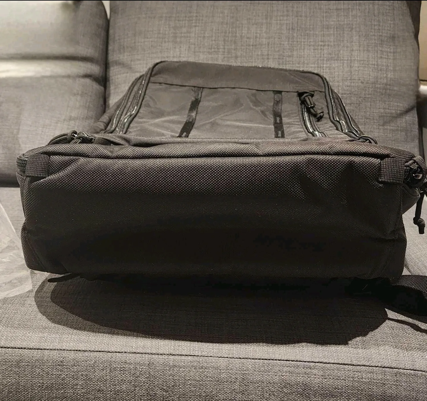 Topo Designs Global Travel Bag 40L - Black image indicator(5)