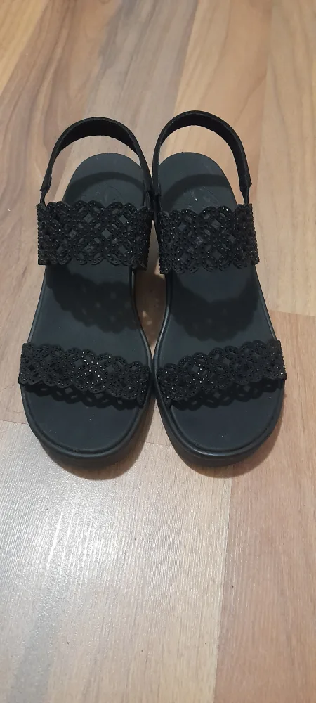FitFlop Sandals Size 8 Black