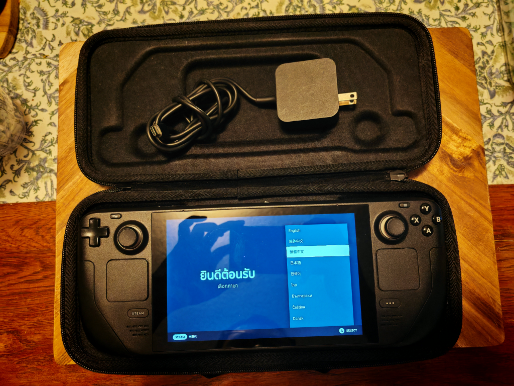Valve Steam Deck LCD with Case