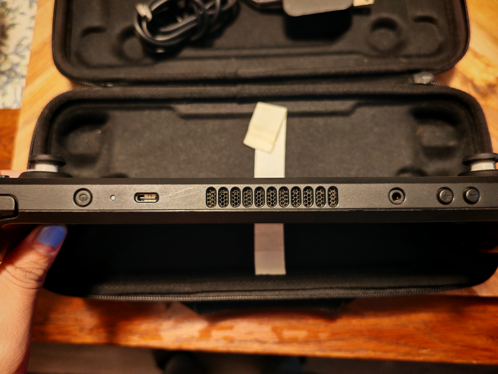 Valve Steam Deck LCD with Case - photo 3