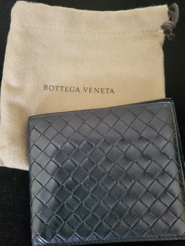 Bottega Veneta Black Leather Wallet with Box image indicator(2)