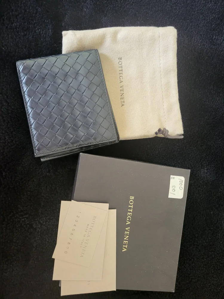 Bottega Veneta Black Leather Wallet with Box image indicator(3)