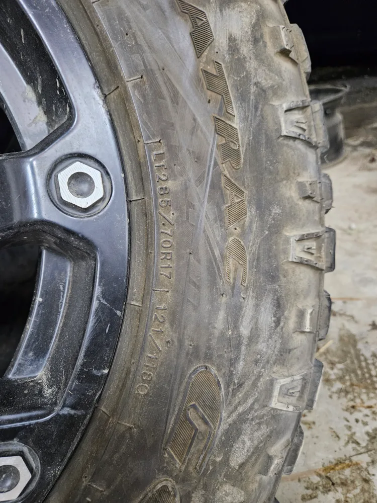 Goodyear Wrangler TrailRunner AT Tire LT285/70R17 image indicator(2)