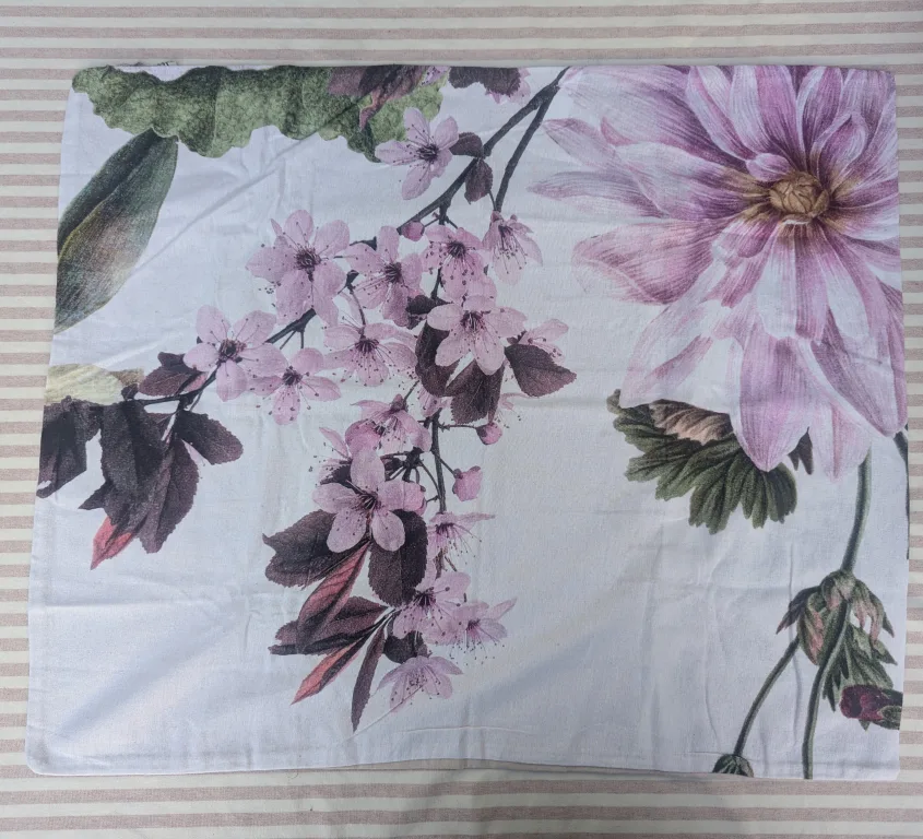 🌸 FREE Decorative Cushion Covers / Pillow Cases thumbnail