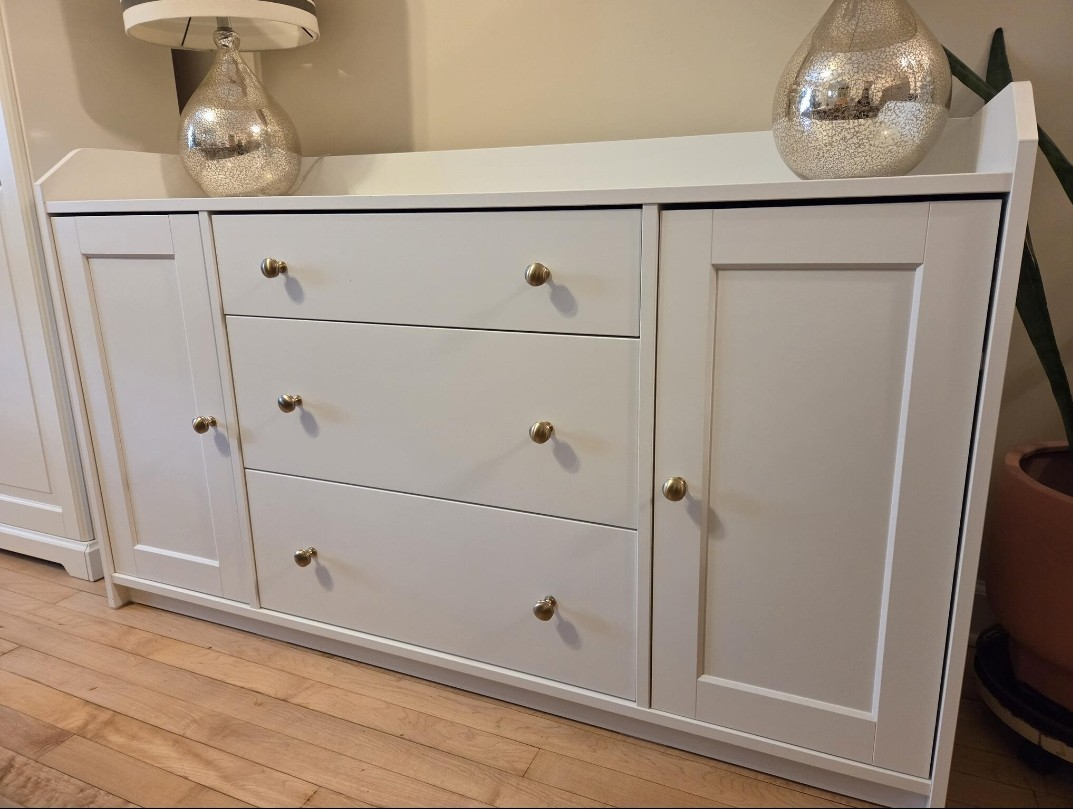 White Credenza/Side Board with Drawers - photo 2