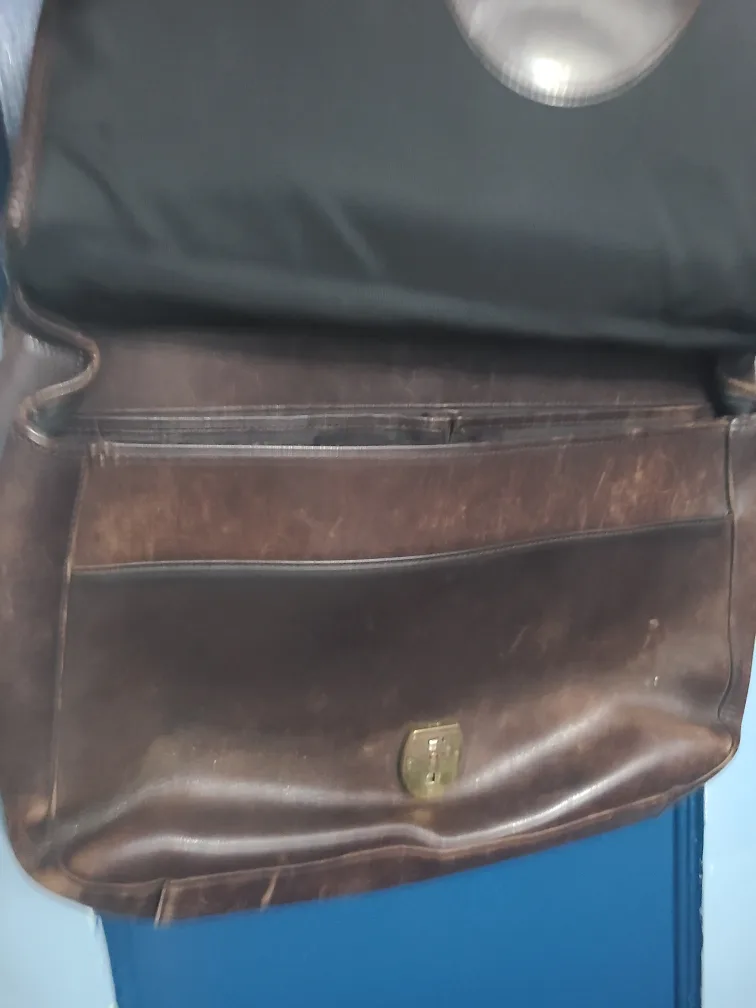 Martin Dingman,  Brown Leather Messenger  Bag image indicator(2)