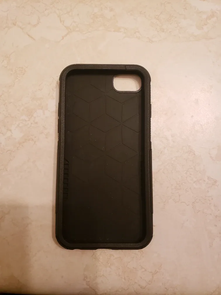 OtterBox iPhone se Case - Black image indicator(2)