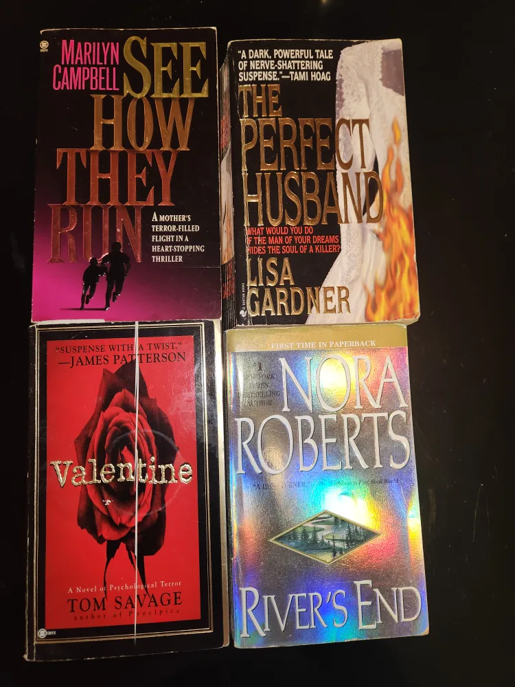 Thriller / Suspense books image indicator(2)