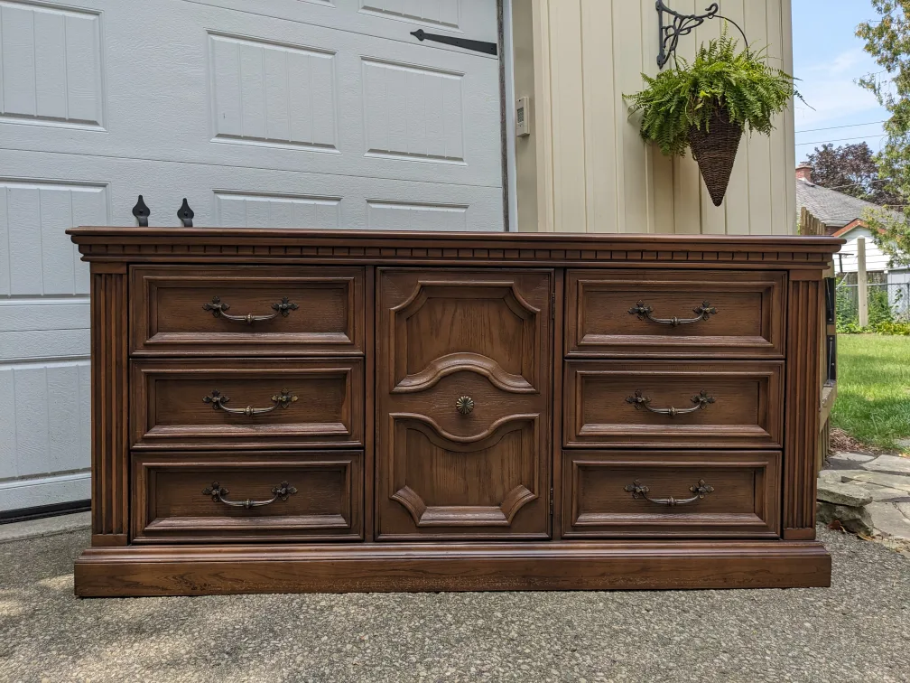 9 Drawer Dresser By Kroehler