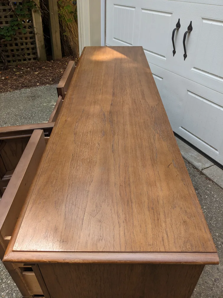 9 Drawer Dresser By Kroehler image indicator(4)