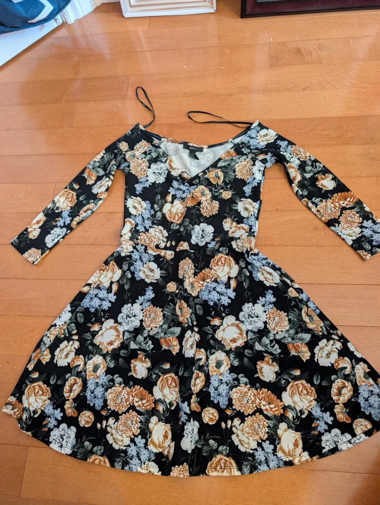 Forever 21 Floral Print Dress thumbnail
