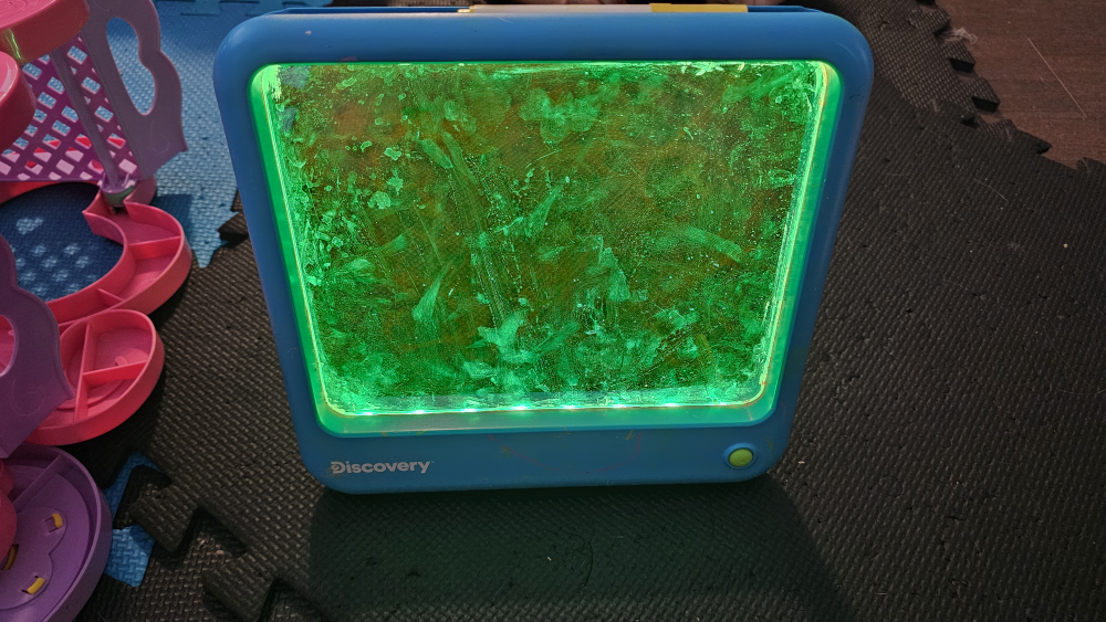 Discovery Kids Light Up Glow Drawing Board