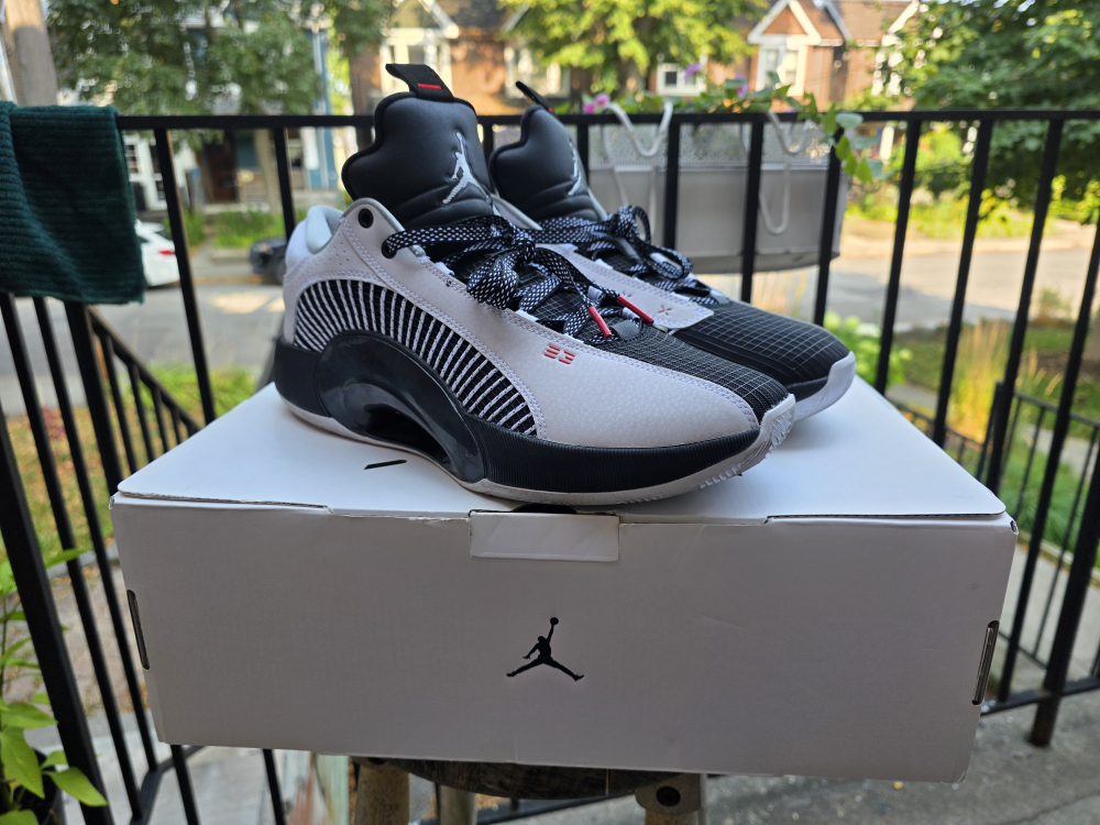 Air Jordan XXXV Low Basketball Shoes