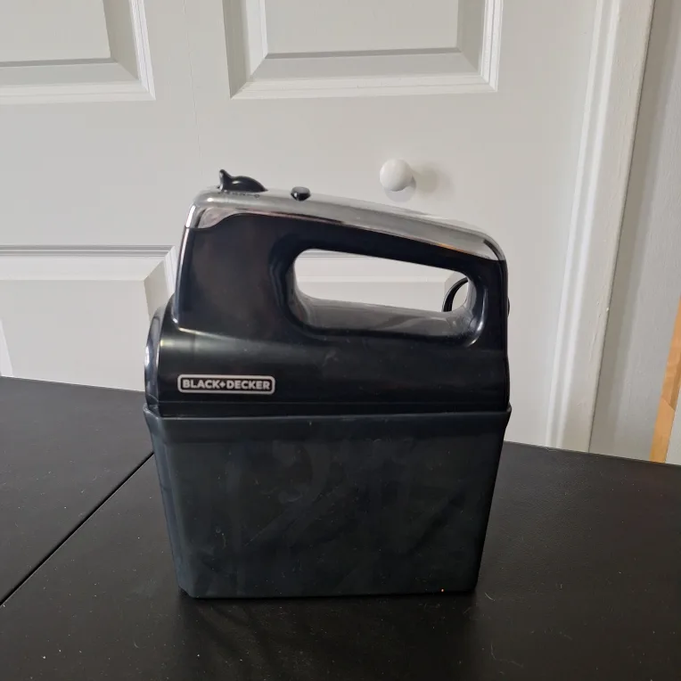 Black+Decker Hand Mixer thumbnail