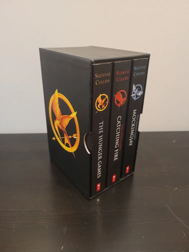 The Hunger Games Trilogy Box Set by Suzanne Collins thumbnail