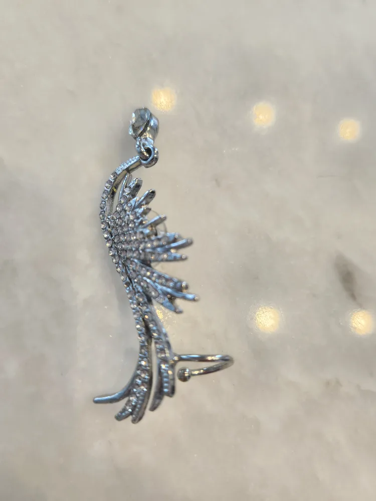 Rhinestone Ear Cuff thumbnail