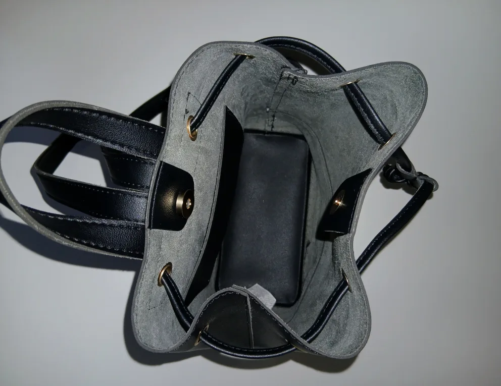 Black Fashion Backpack image indicator(2)