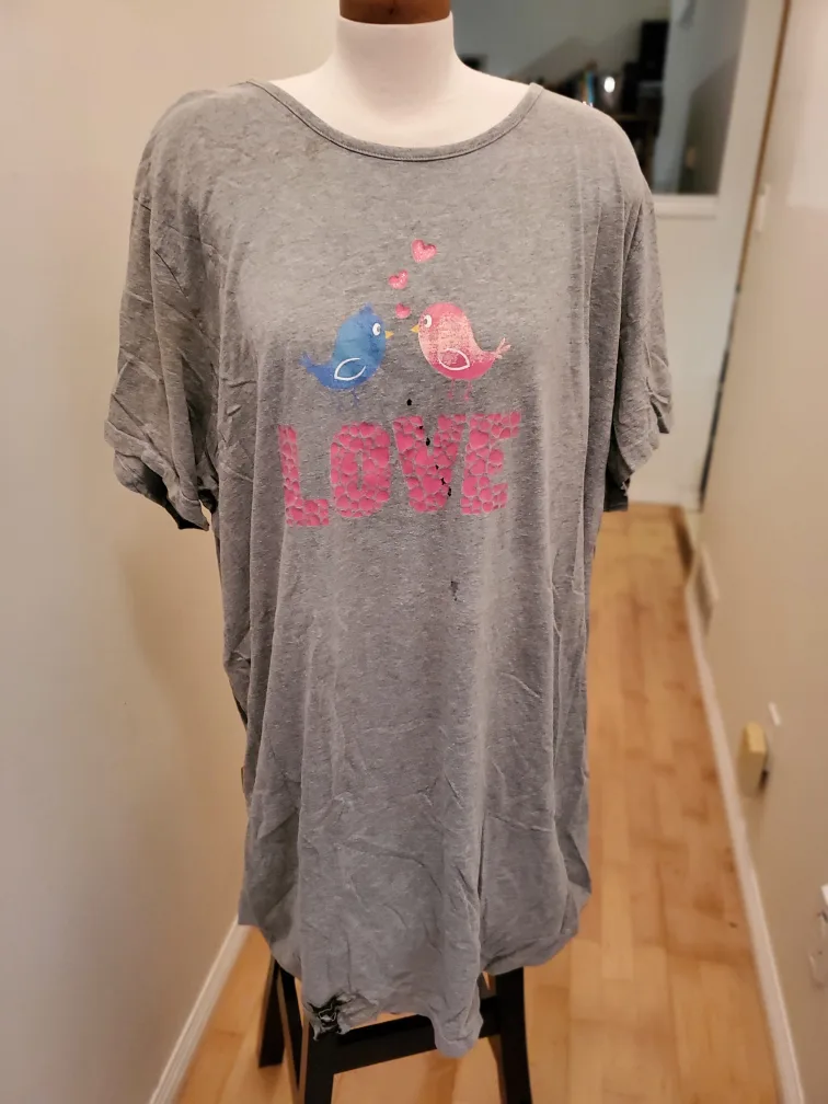 Grey T-shirt with Bird & Love Design thumbnail