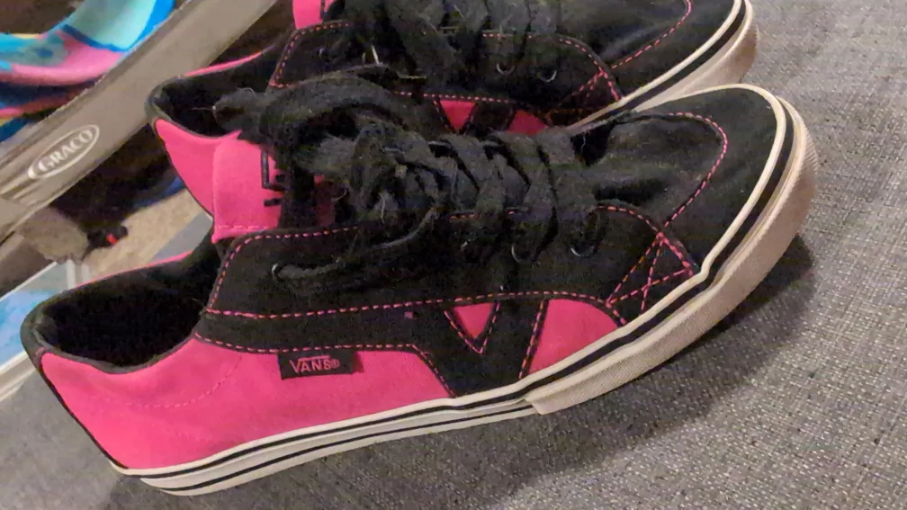 Vans Sneakers - Pink and Black image indicator(5)