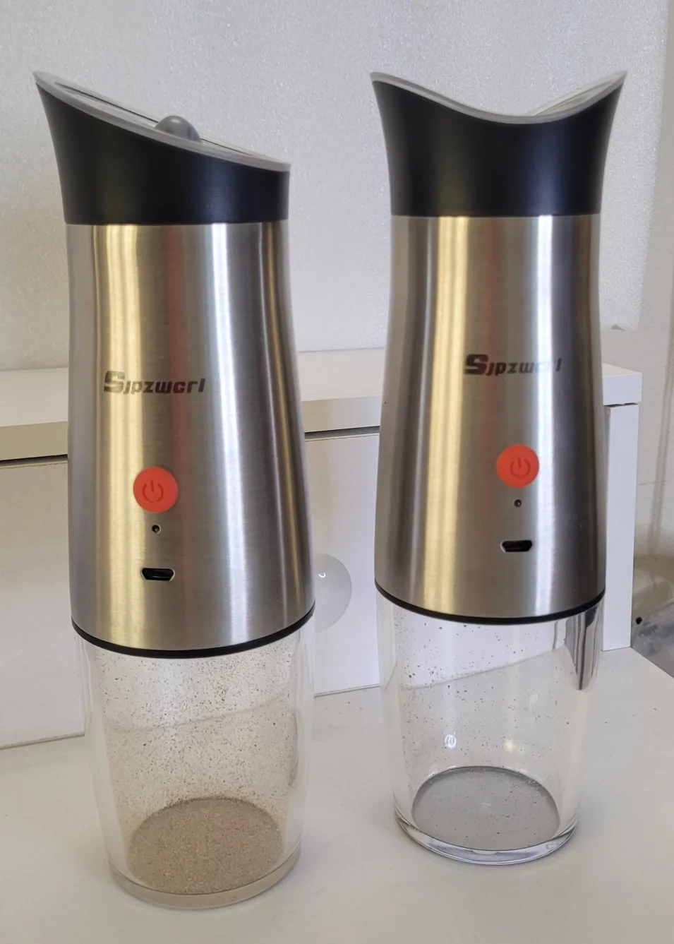 Sipzworl Electric Salt & Pepper Mill Set image indicator(2)