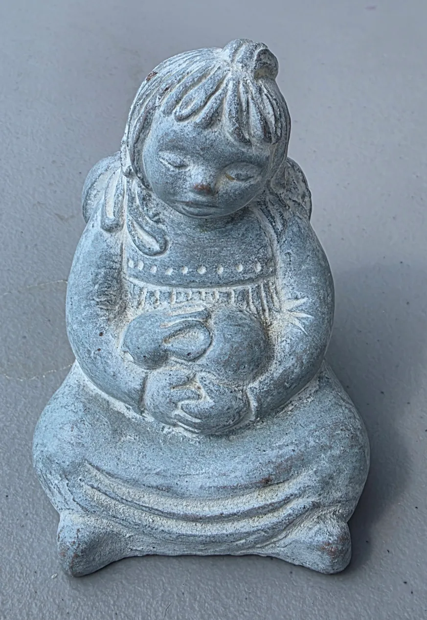 Isabel Bloom Figurine - CM 1995 thumbnail