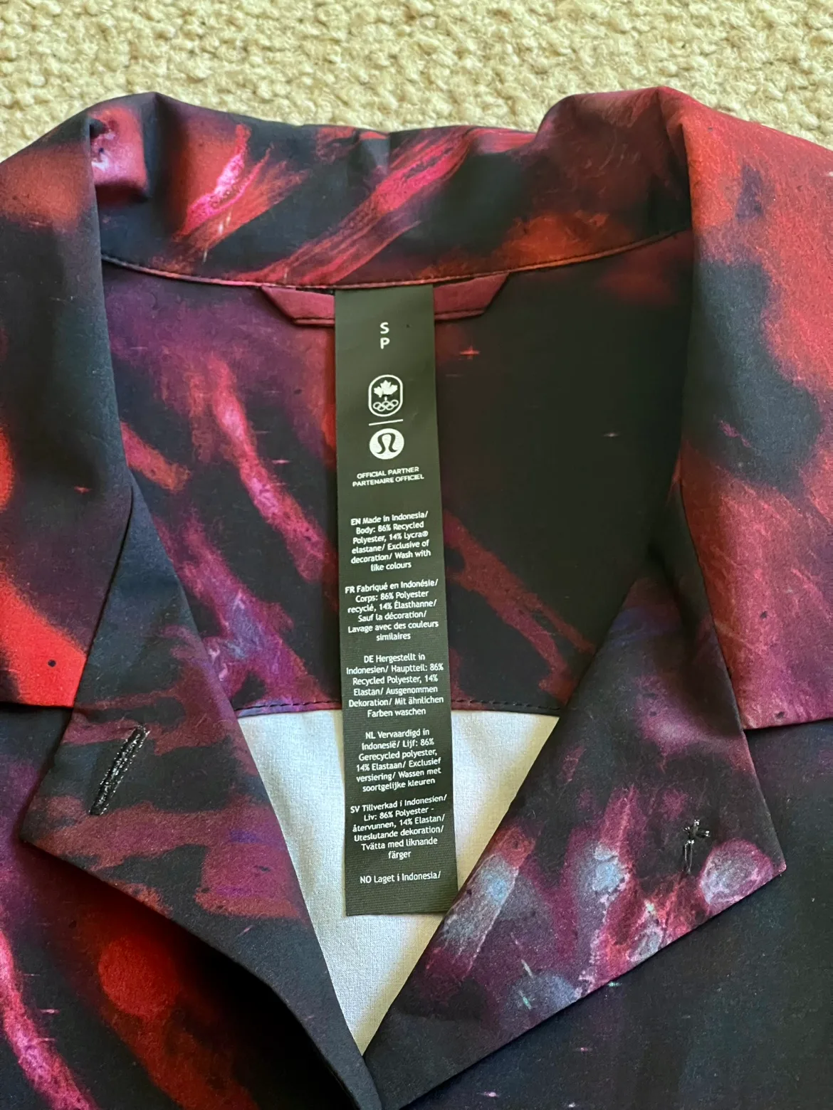 LULULEMON Team Canada Women's Button-Down Shirt image indicator(7)