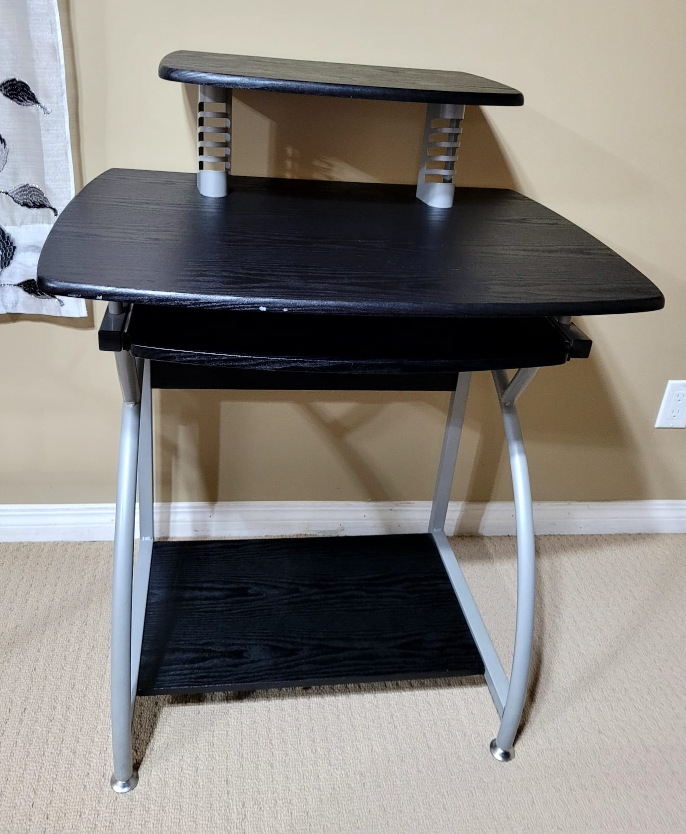 Black Computer Desk with Pull-Out Keyboard Tray