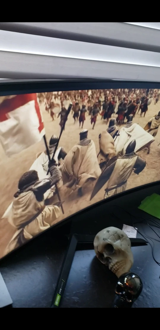Curved Gaming Monitor - photo 3