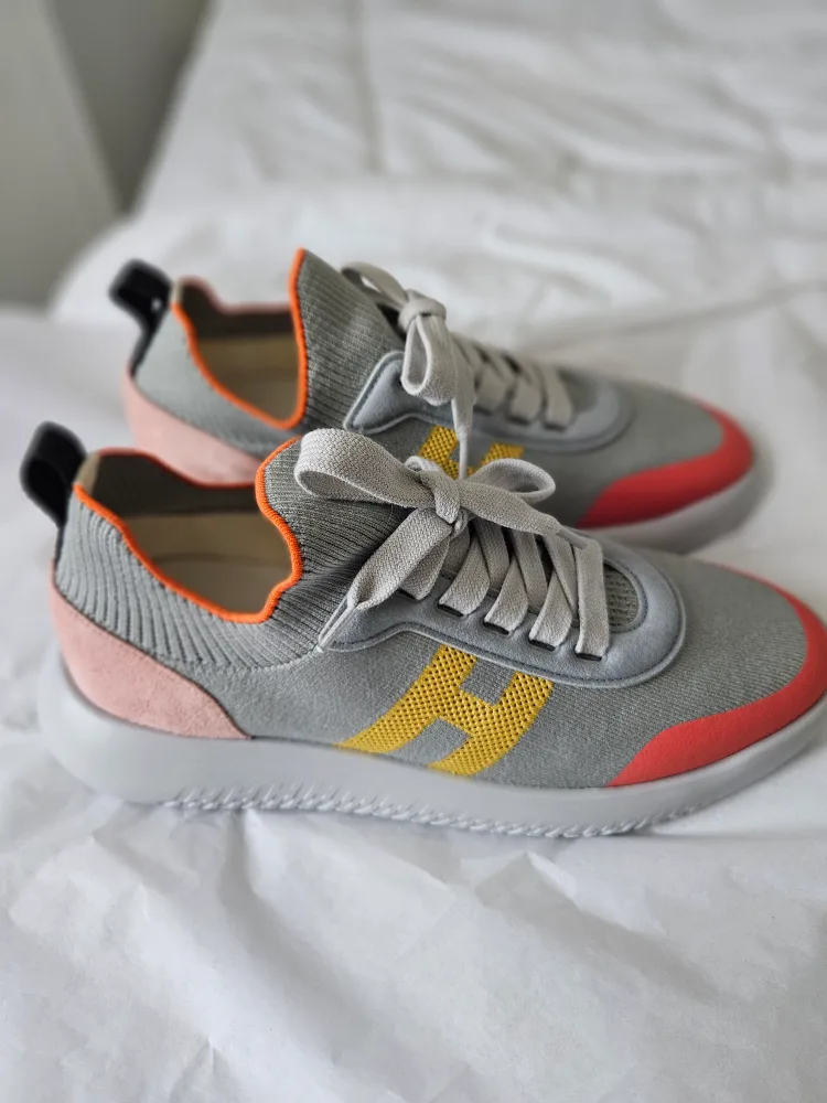 Hermès Sneakers Grey & Pink size 39 image indicator(8)