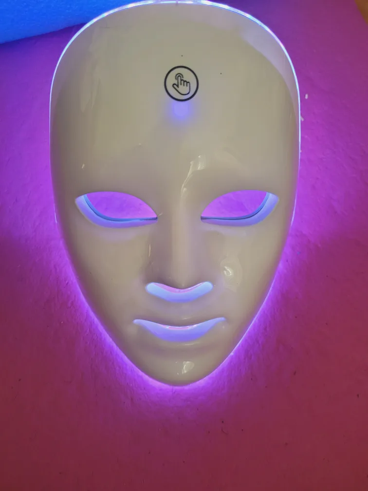 LED Facial Therapy Mask and Nutri blender thumbnail